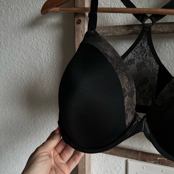 Warner’s Simply Smooth Look Black Underwire Racerback Bra Sz: 38D - Picture 2 of 10